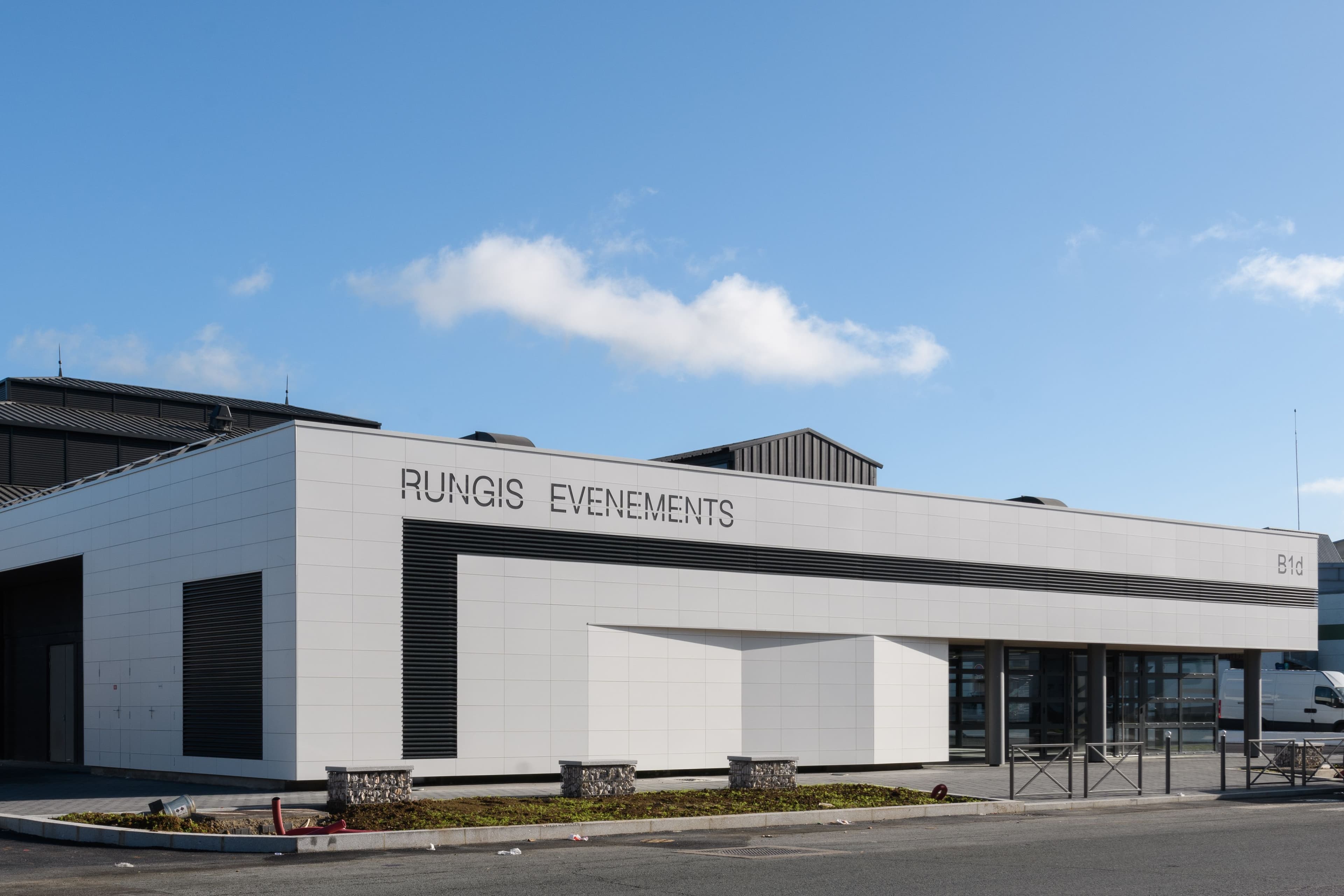 Façade de la salle d'évènement du Marché de Rungis, Rungis Evenement